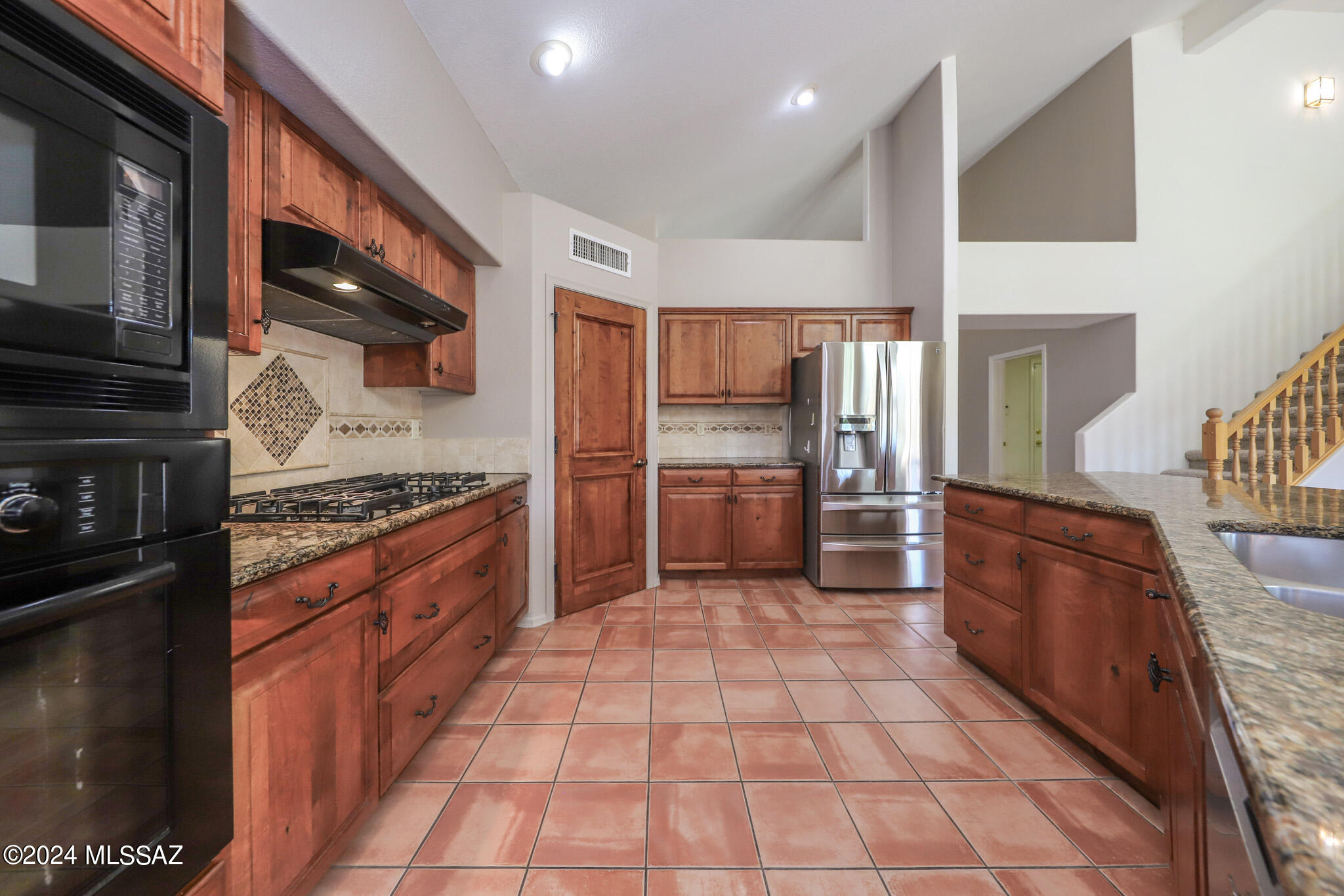 831 South Rincon Rising Road Tucson, AZ 85748 - Photo 5 of 33 Kitchen