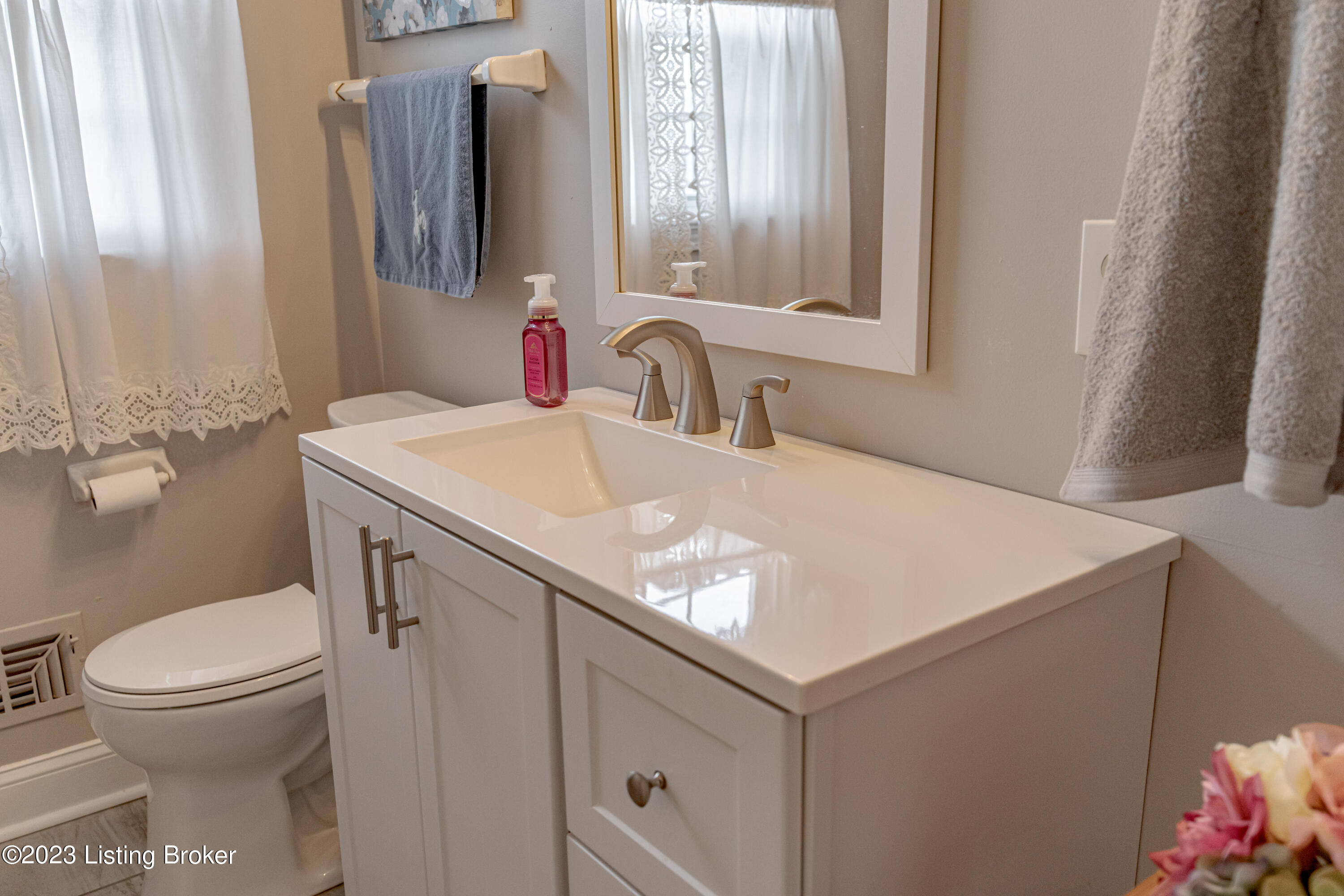 10503 St Rene Road Louisville, KY 40299 - Photo 51 of 53 DSC08998