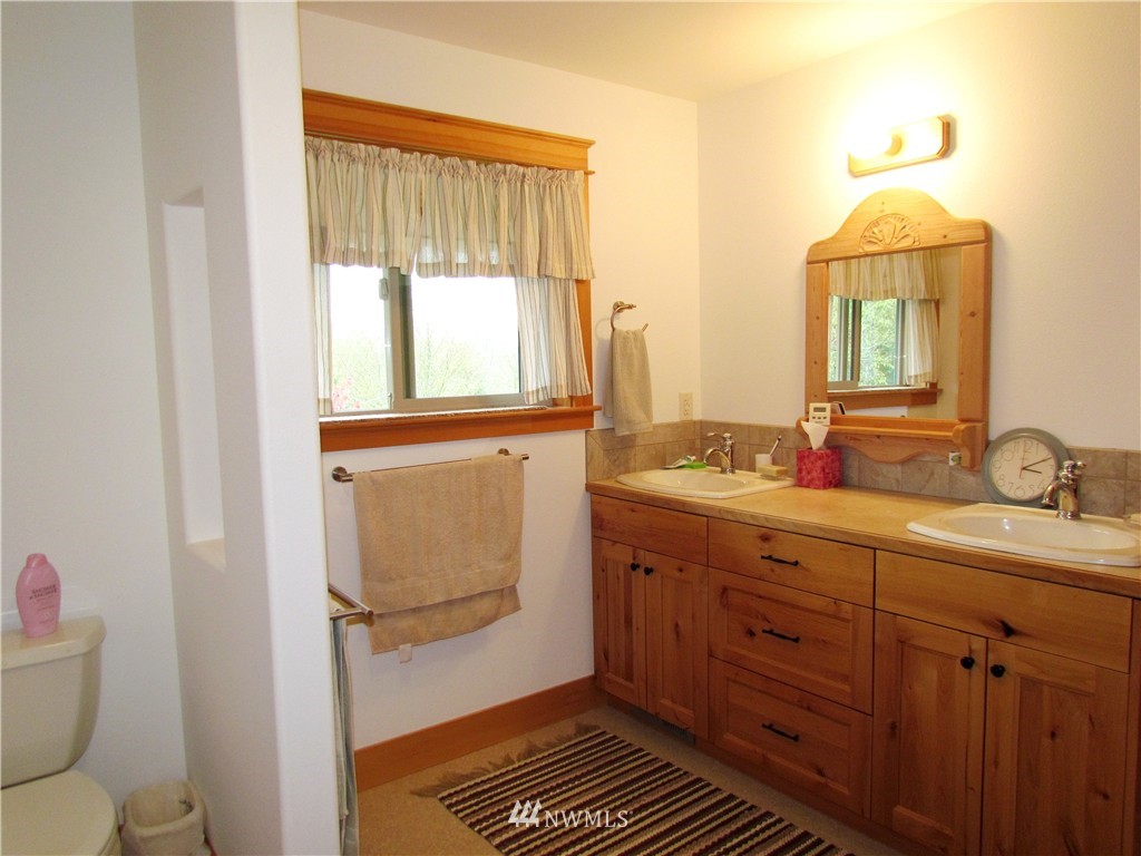 9480 Stein Road Custer, WA 98240 - Photo 12 of 25