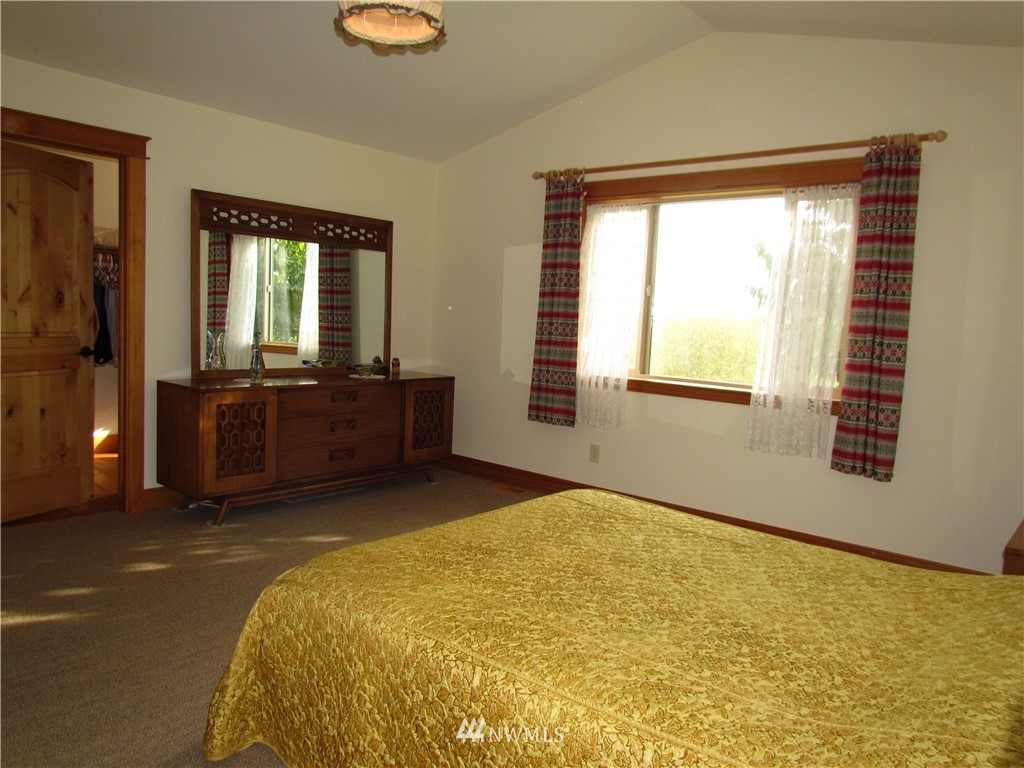 9480 Stein Road Custer, WA 98240 - Photo 18 of 25