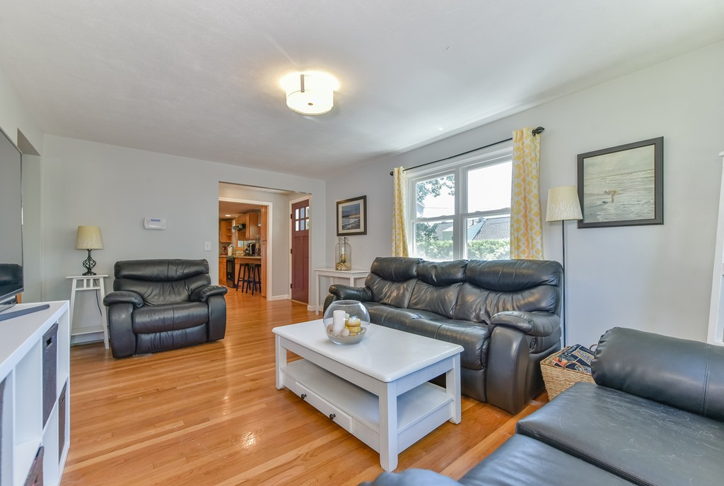 7 Ruffing Street Boston, MA 02136 - Photo 4 of 18 Gallery Image 4