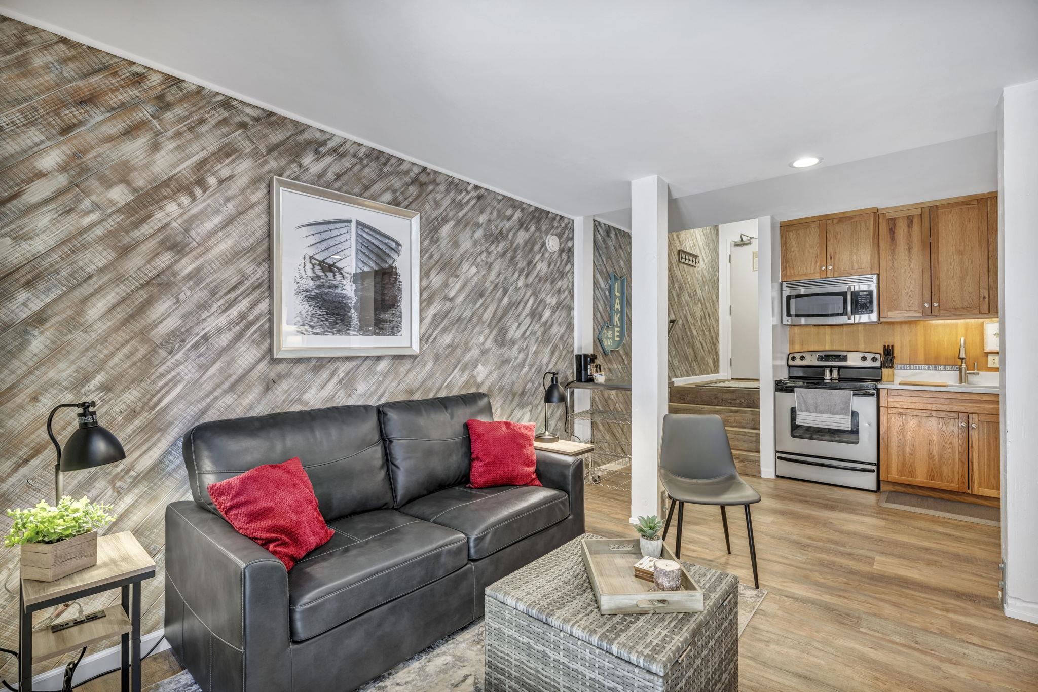 15775 Donner Pass Road, Unit B 124 Truckee, CA 96161 - Photo 6 of 21 Gallery Image 6