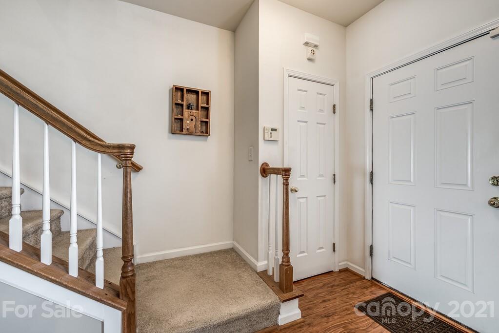 5018 Prosperity Ridge Road, Unit 210 Charlotte, NC 28269 - Photo 3 of 29 Gallery Image 3