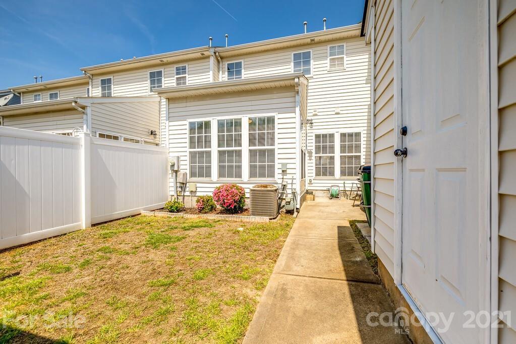 5018 Prosperity Ridge Road, Unit 210 Charlotte, NC 28269 - Photo 27 of 29 Gallery Image 27
