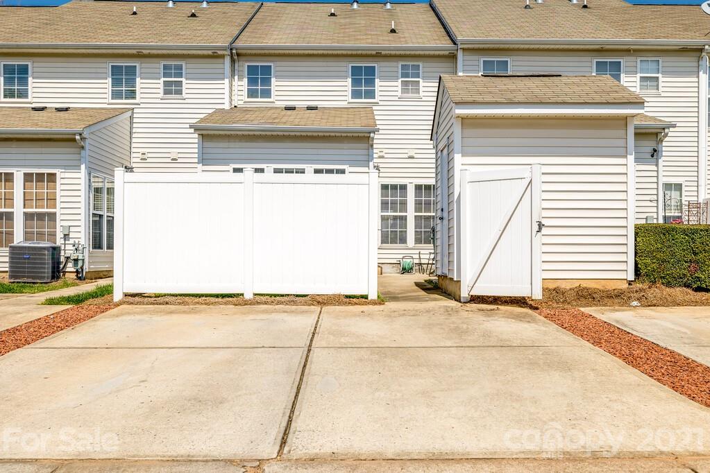 5018 Prosperity Ridge Road, Unit 210 Charlotte, NC 28269 - Photo 28 of 29 Gallery Image 28