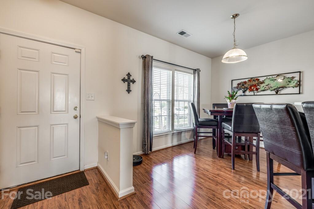 5018 Prosperity Ridge Road, Unit 210 Charlotte, NC 28269 - Photo 4 of 29 Gallery Image 4