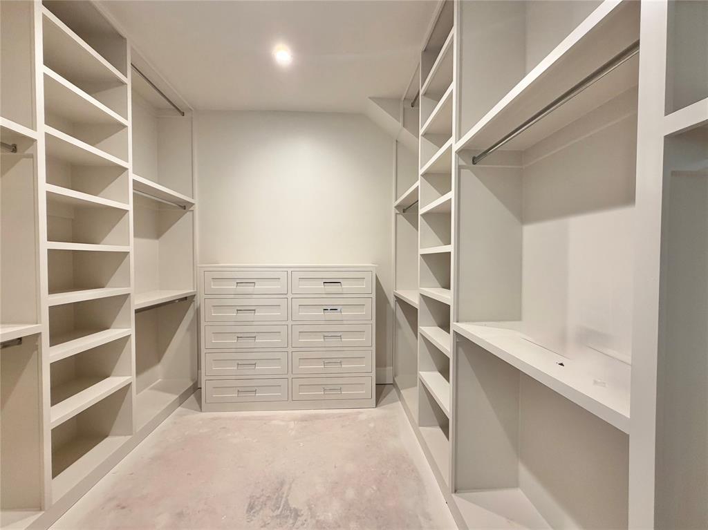 820 Edgefield Road Fort Worth, TX 76107 - Photo 8 of 13