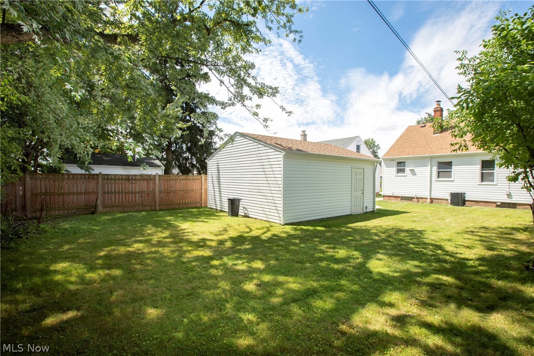 1413 Mayfield Ridge Road Cleveland, OH 44124 - Photo 33 of 35