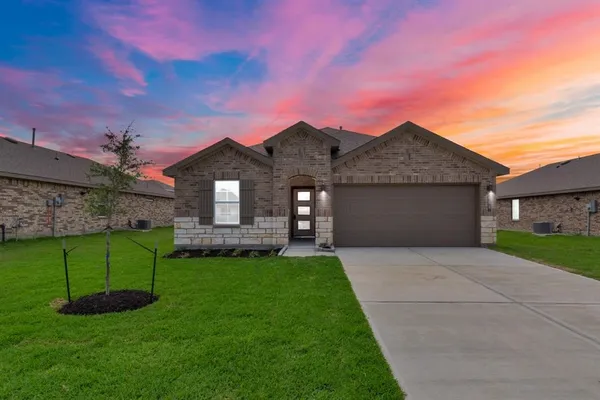 $2,500 | 606 Thunder Cloud Drive, Baytown, TX 77523