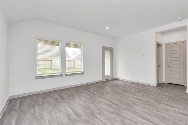 $2,500 | 606 Thunder Cloud Drive, Baytown, TX 77523