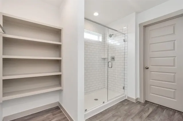 $2,500 | 606 Thunder Cloud Drive, Baytown, TX 77523