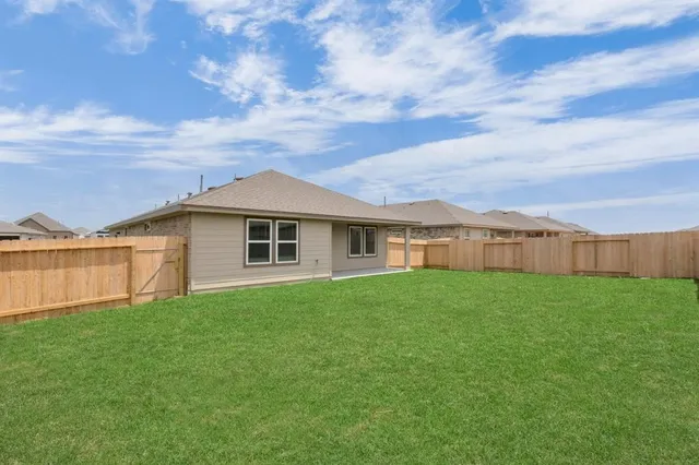 $2,500 | 606 Thunder Cloud Drive, Baytown, TX 77523