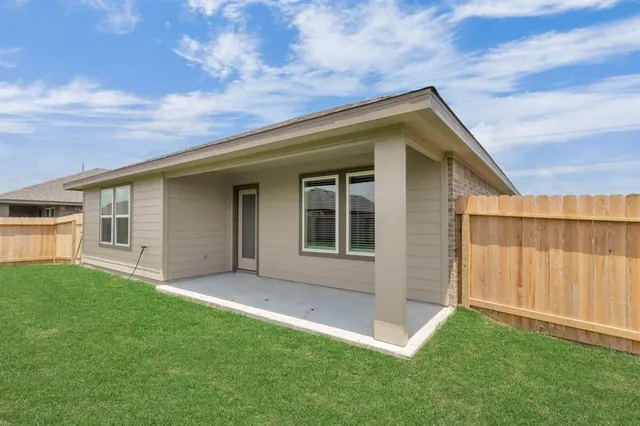 $2,500 | 606 Thunder Cloud Drive, Baytown, TX 77523