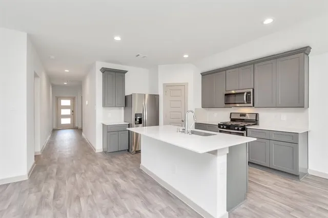 $2,500 | 606 Thunder Cloud Drive, Baytown, TX 77523