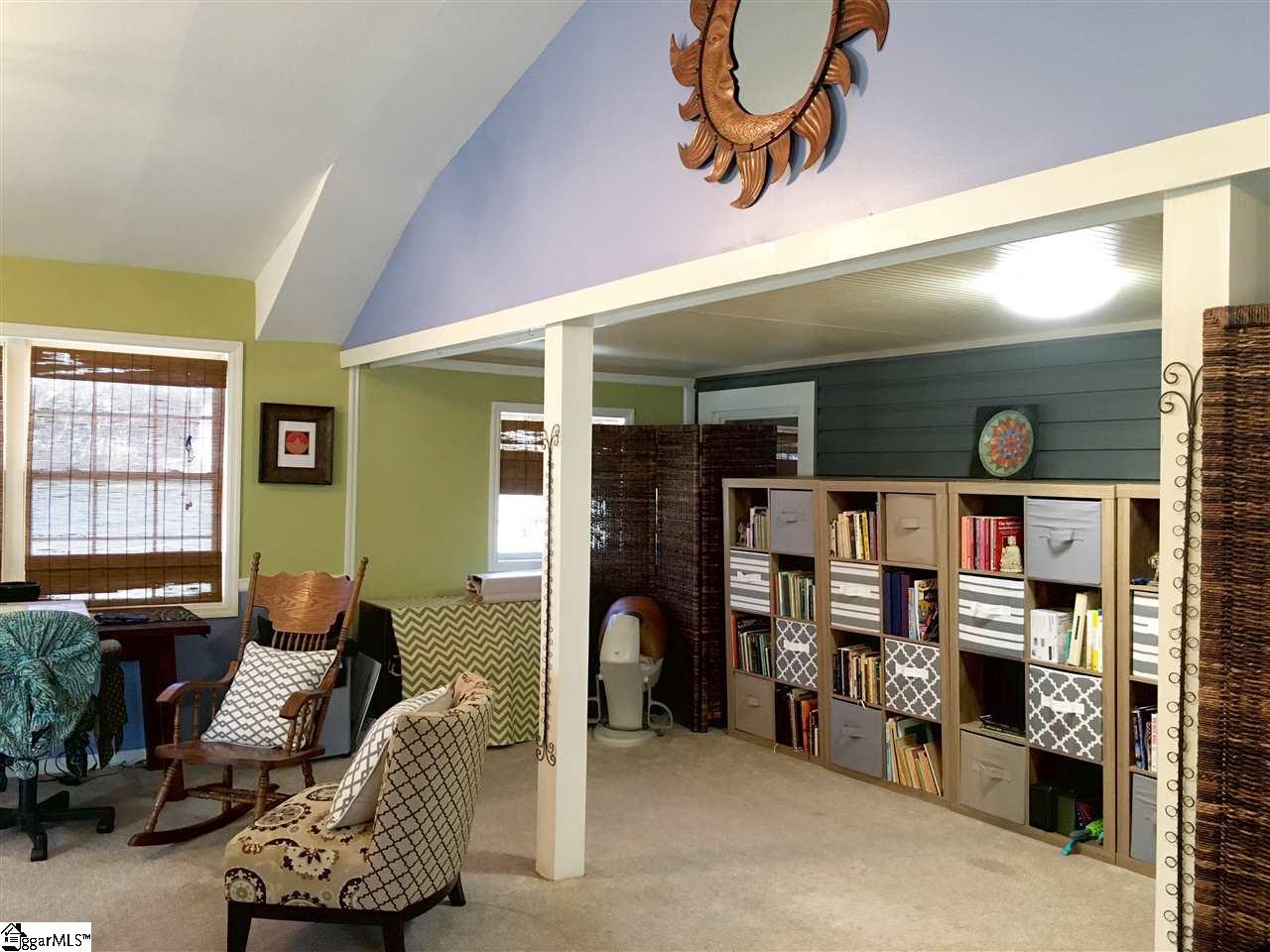 2213 East Lee Road Taylors, SC 29687 - Photo 4 of 22 Gallery Image 4