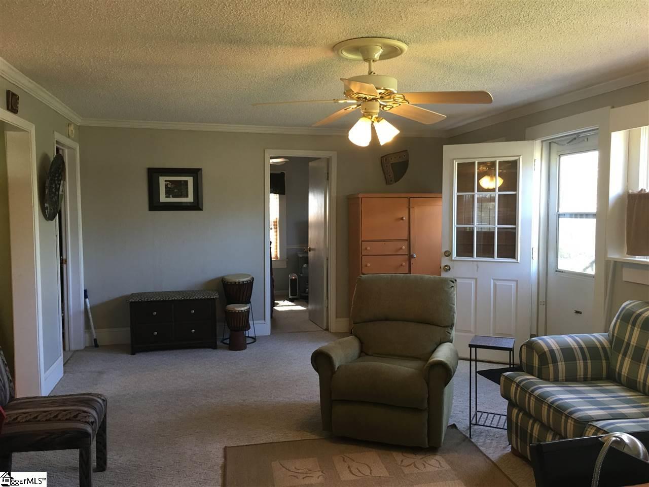 2213 East Lee Road Taylors, SC 29687 - Photo 10 of 22 Gallery Image 10