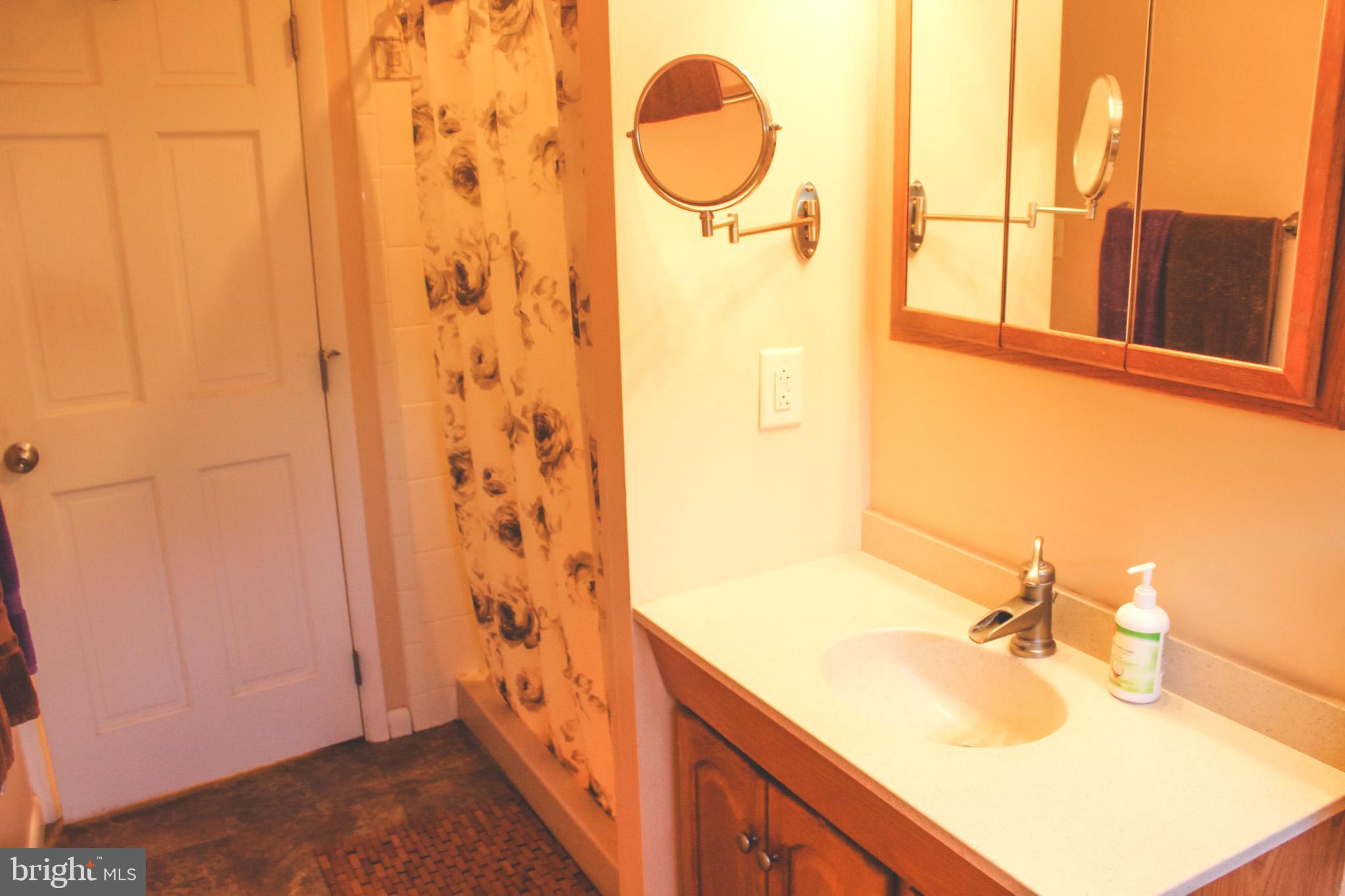 19 Red Berry Road Levittown, PA 19056 - Photo 19 of 39 Gallery Image 19