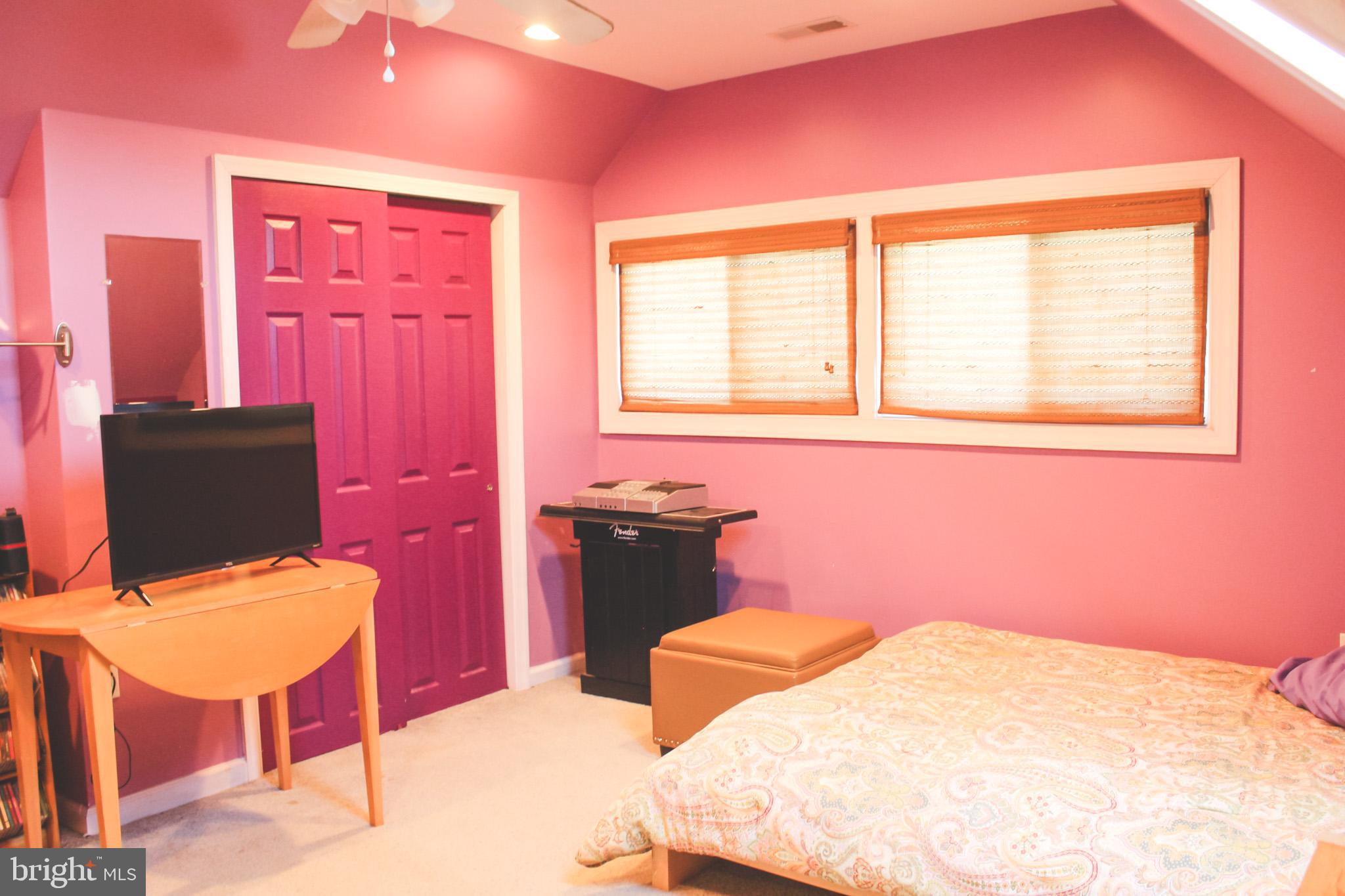 19 Red Berry Road Levittown, PA 19056 - Photo 27 of 39 Gallery Image 27