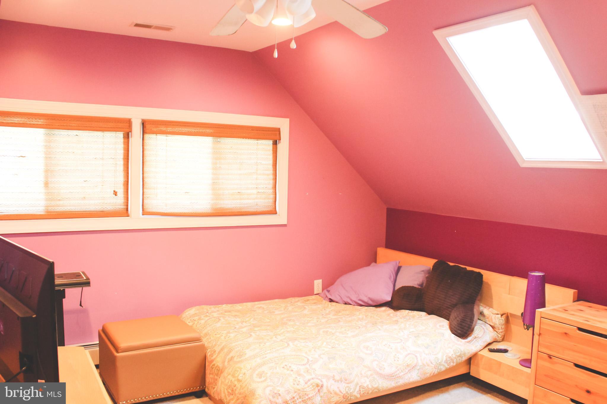 19 Red Berry Road Levittown, PA 19056 - Photo 28 of 39 Gallery Image 28