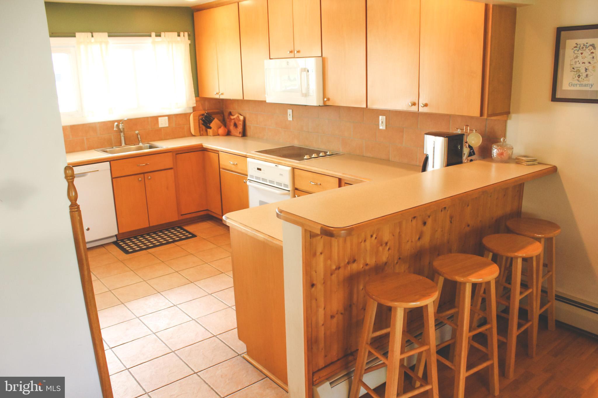 19 Red Berry Road Levittown, PA 19056 - Photo 8 of 39 Gallery Image 8