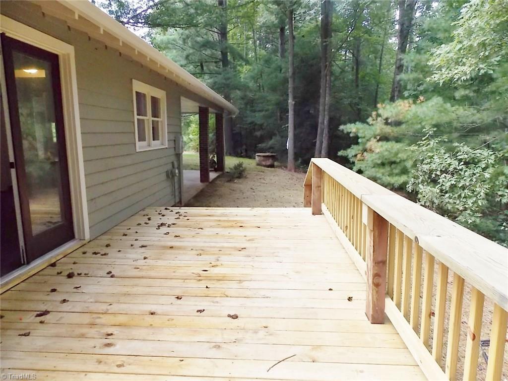 940 Johnson Ridge Road Elkin, NC 28621 - Photo 4 of 15 Gallery Image 4