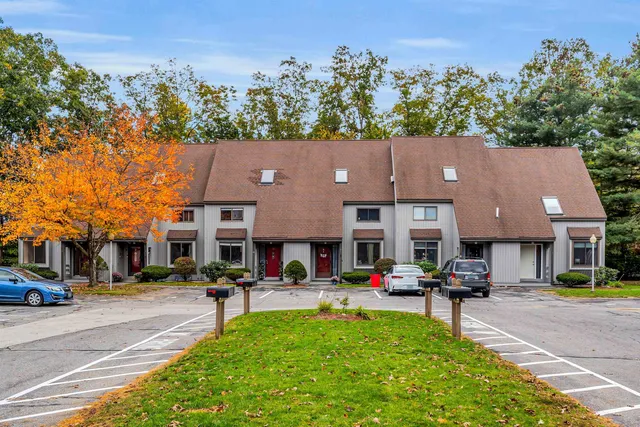 $350,000 | 10 Kingston Court, Unit 10, Merrimack, NH 03054
