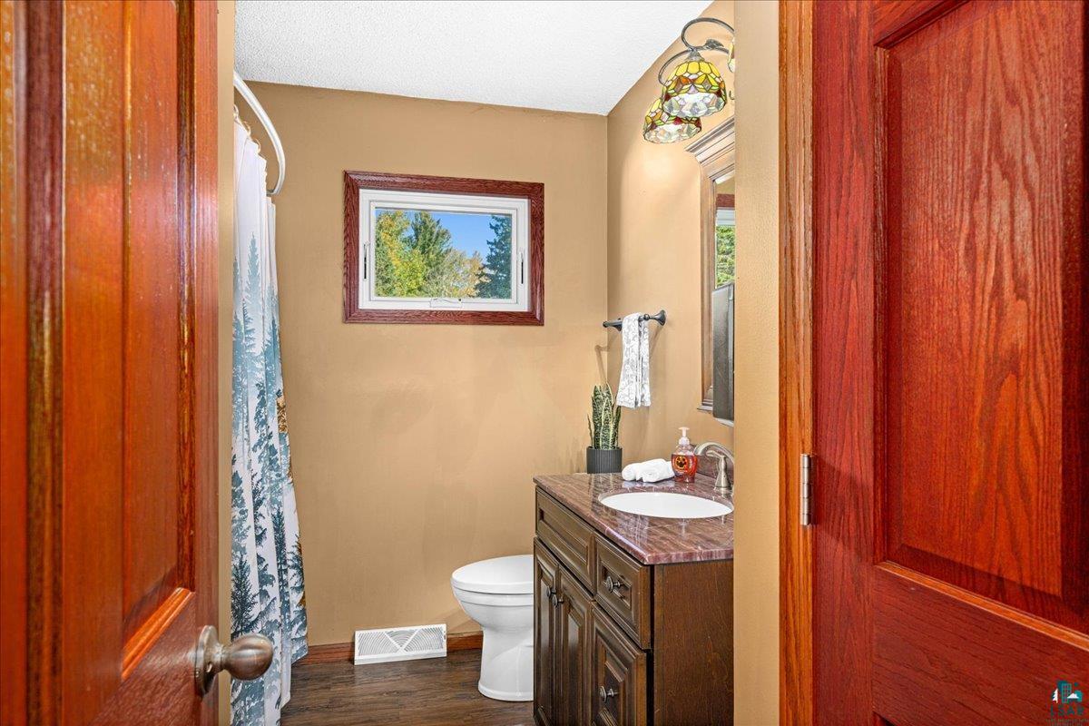 1919 West Arrowhead Road Duluth, MN 55811 - Photo 10 of 39 Gallery Image 10