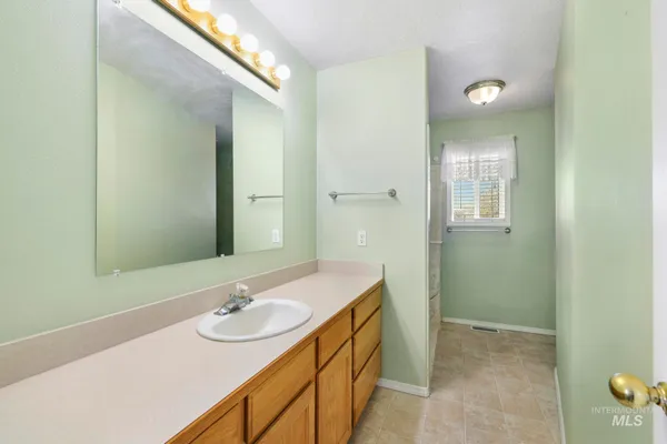 $425,000 | 445 South College Street, Oakley, ID 83346