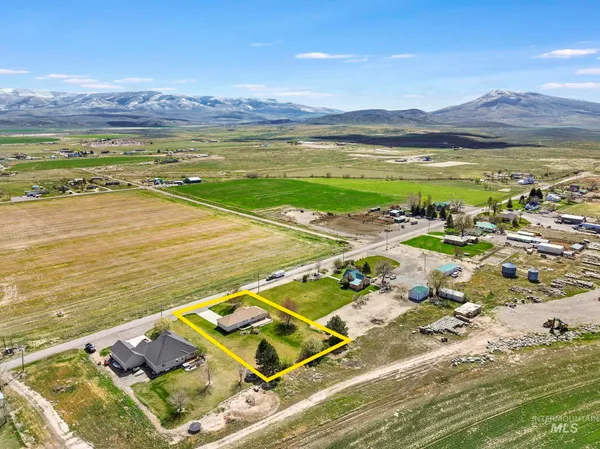 $425,000 | 445 South College Street, Oakley, ID 83346