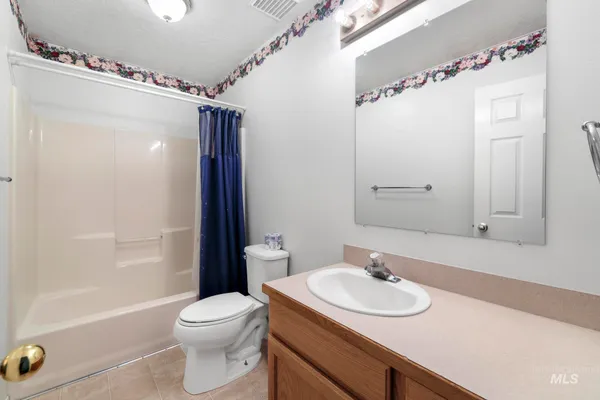 $425,000 | 445 South College Street, Oakley, ID 83346