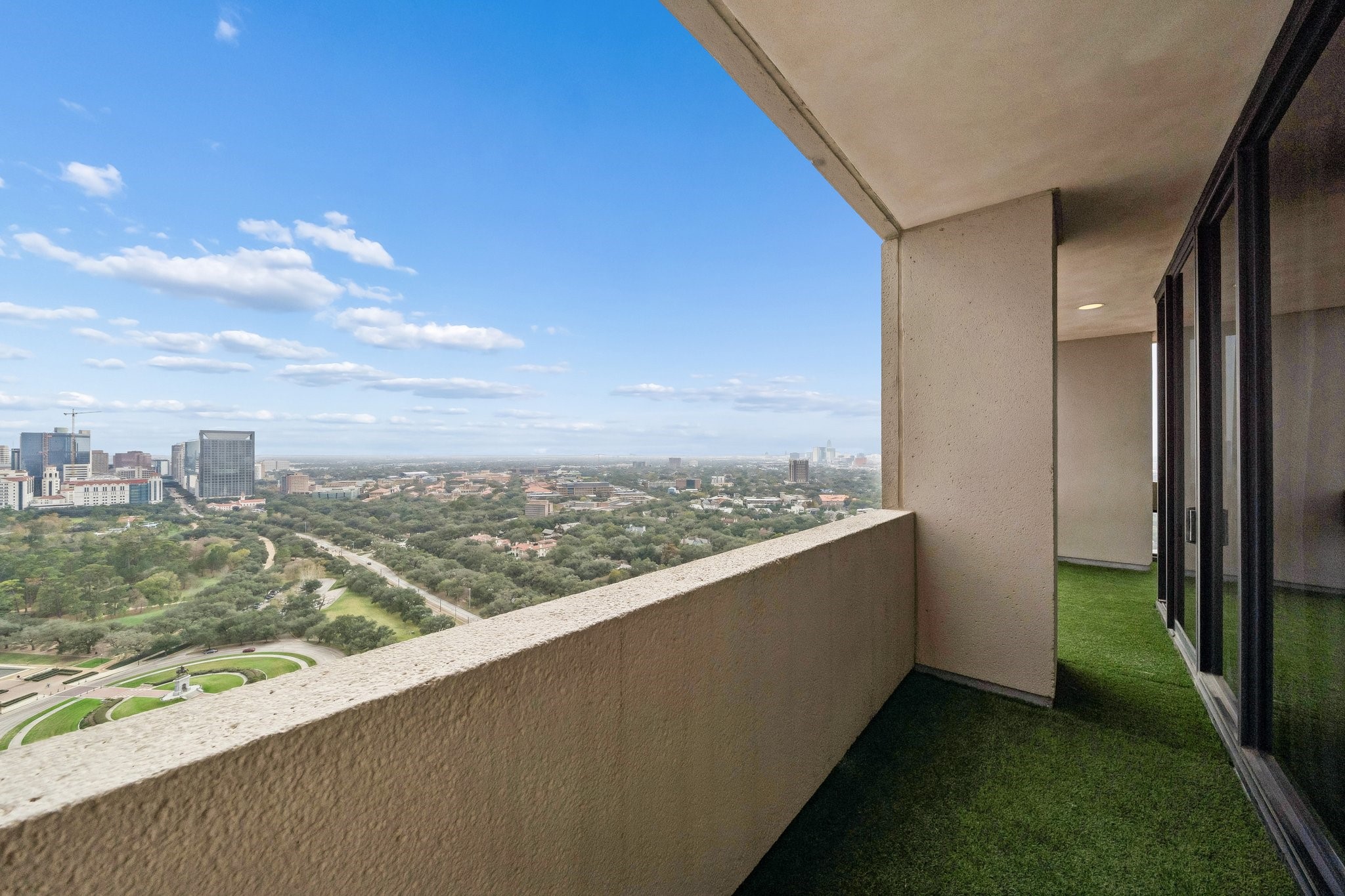 1111 Hermann Drive, Unit 28D Houston, TX 77004 - Photo 26 of 49