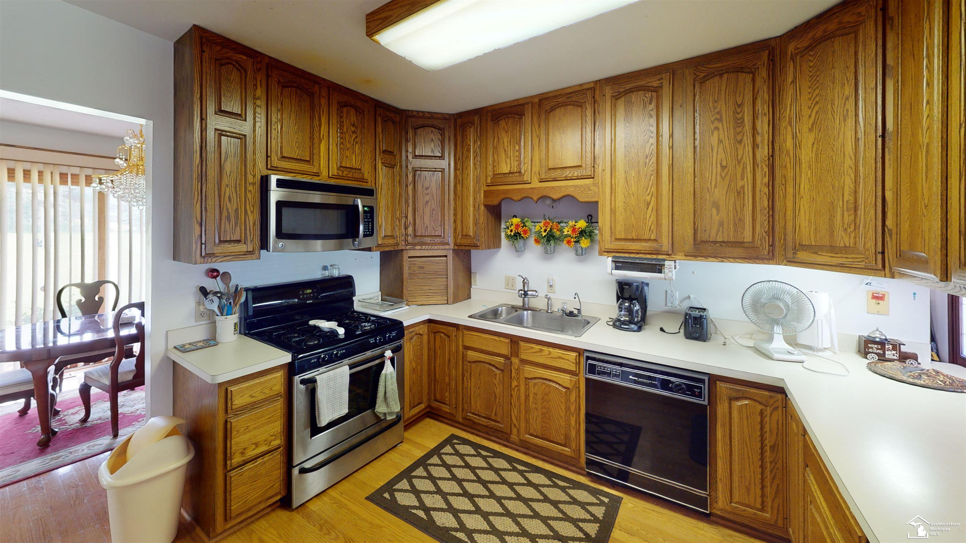 6975 Jennings Road Dexter, MI 48130 - Photo 12 of 37 50114648-13.JPG
