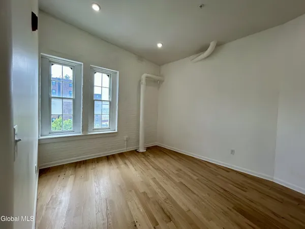 $2,000 | 155 River Street, Unit 5C, Troy, NY 12180