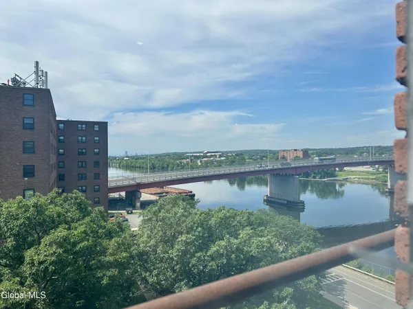$2,000 | 155 River Street, Unit 5C, Troy, NY 12180
