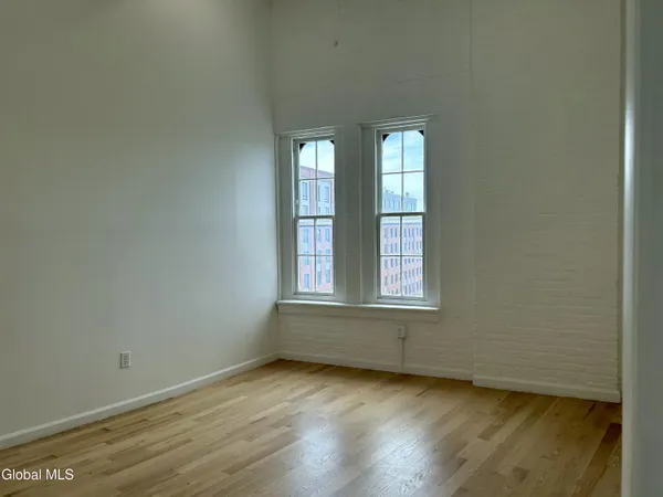 $2,000 | 155 River Street, Unit 5C, Troy, NY 12180