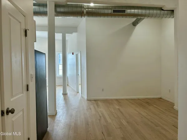 $2,000 | 155 River Street, Unit 5C, Troy, NY 12180