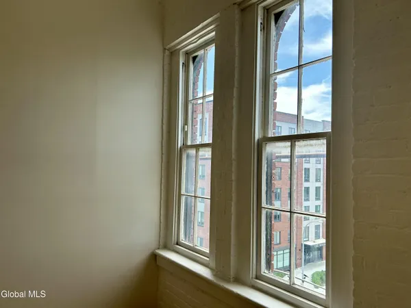 $2,000 | 155 River Street, Unit 5C, Troy, NY 12180