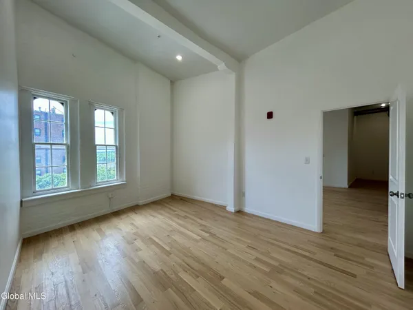 $2,000 | 155 River Street, Unit 5C, Troy, NY 12180