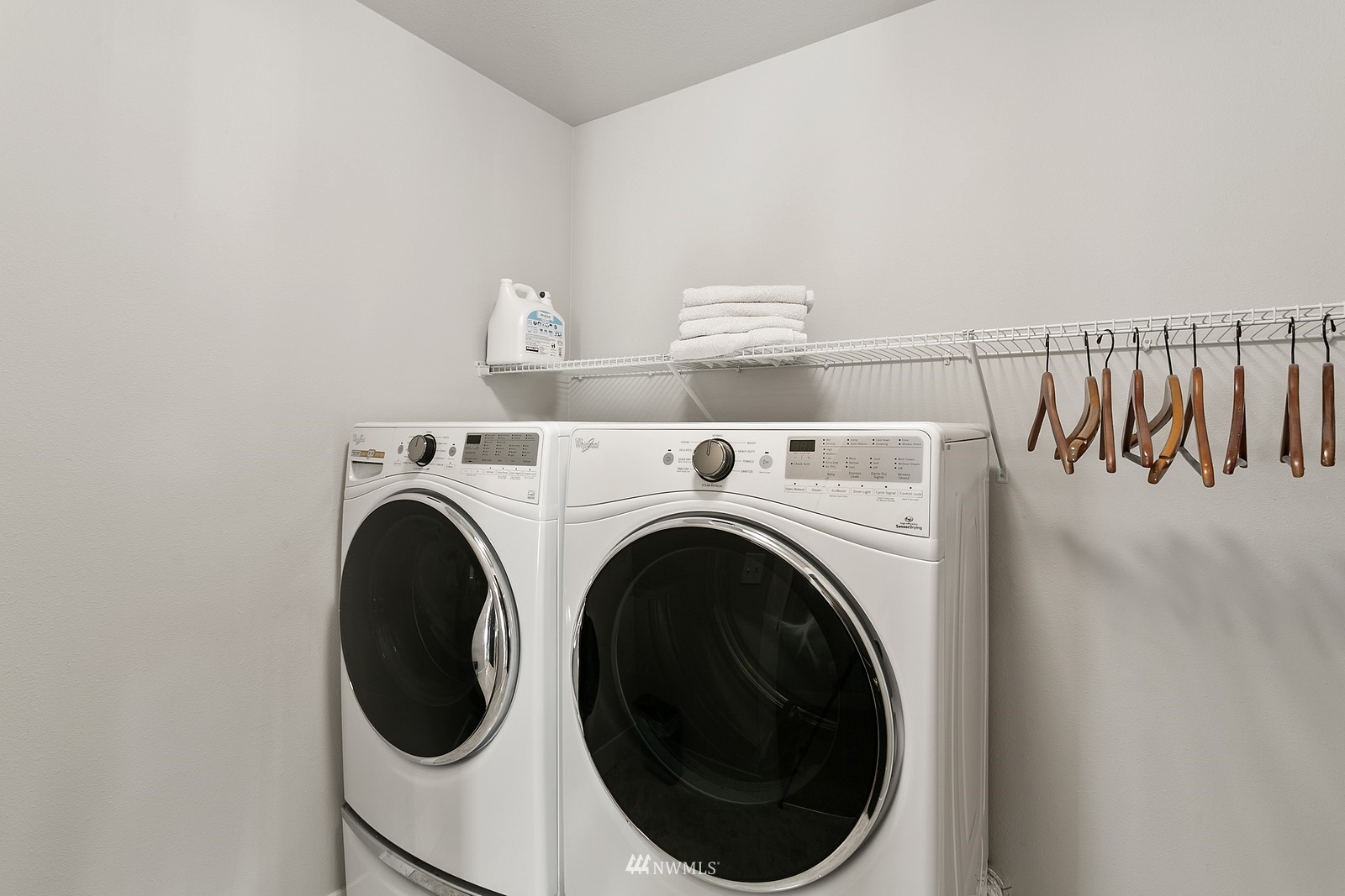 20527 Richmond Road Bothell, WA 98012 - Photo 26 of 40 a close view of a utility room with dryer and washer