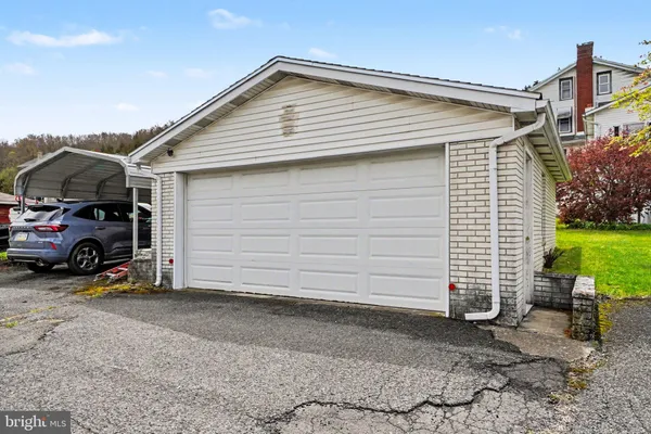 $149,900 | 813 Main Street, Lykens, PA 17048
