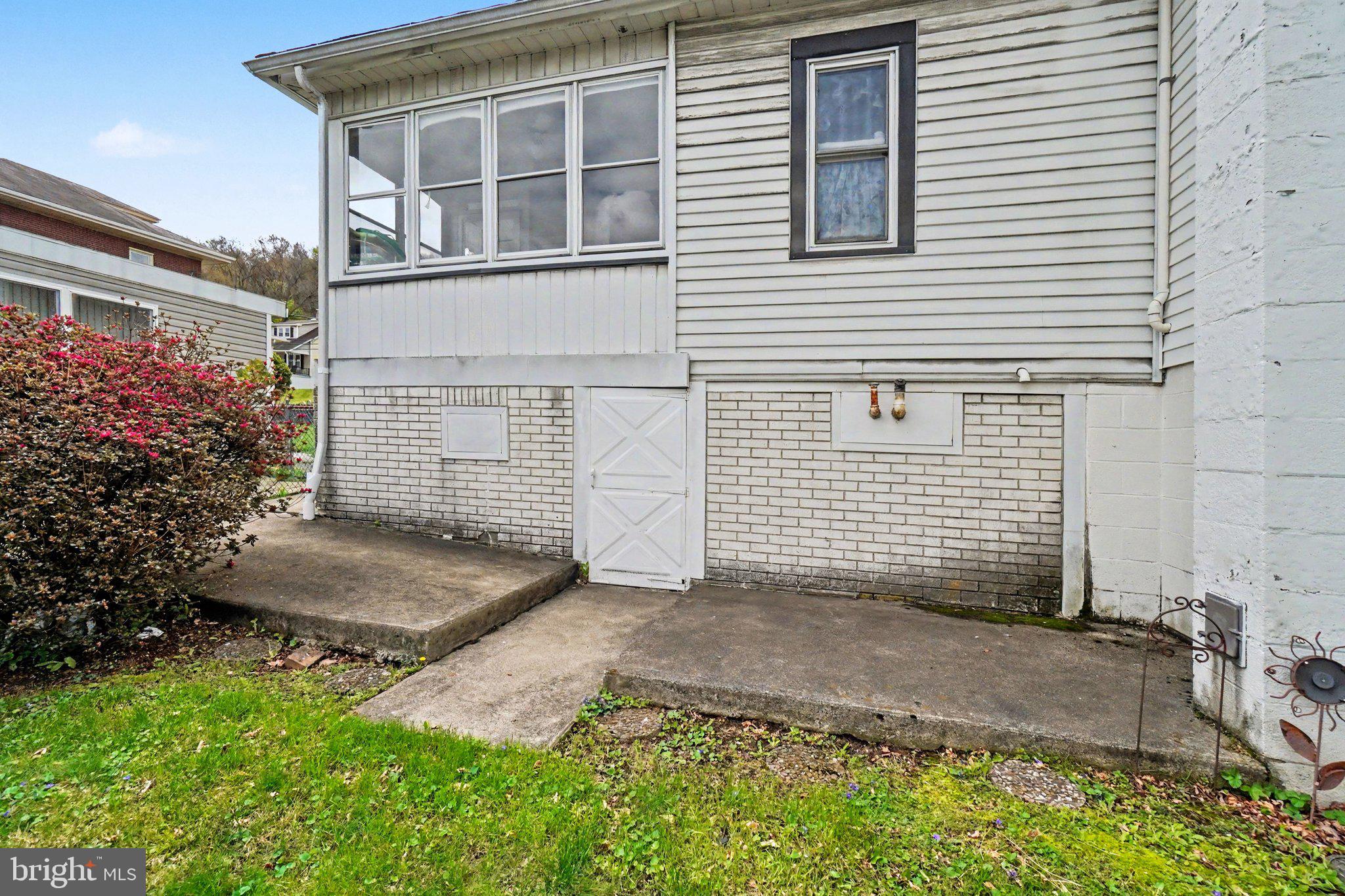 813 Main Street Lykens, PA 17048 - Photo 25 of 28