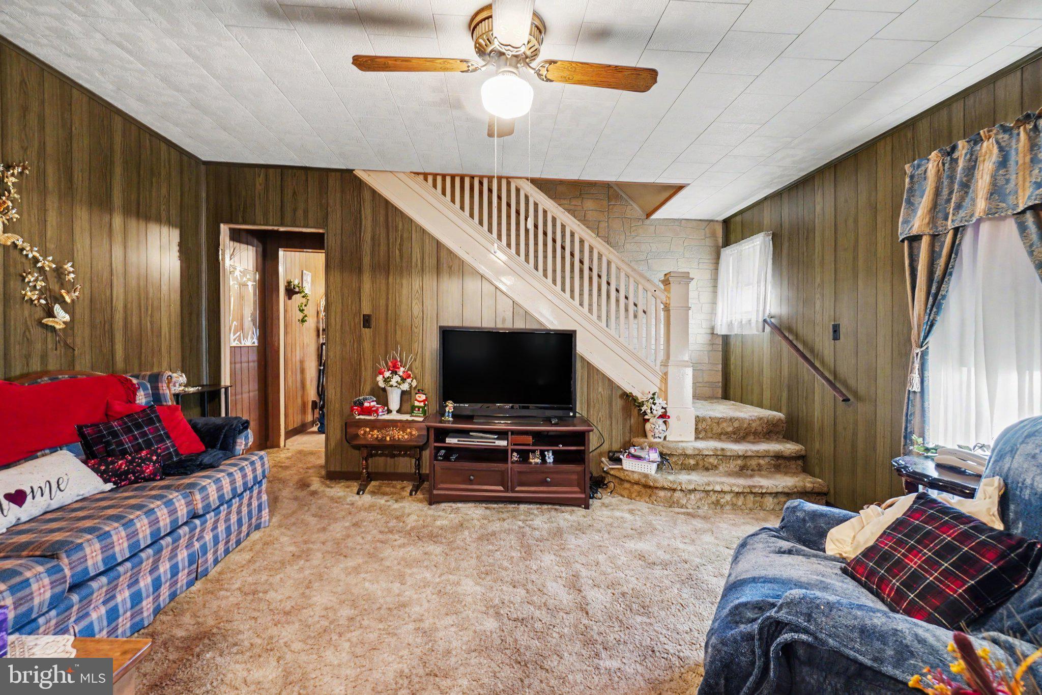 813 Main Street Lykens, PA 17048 - Photo 8 of 28