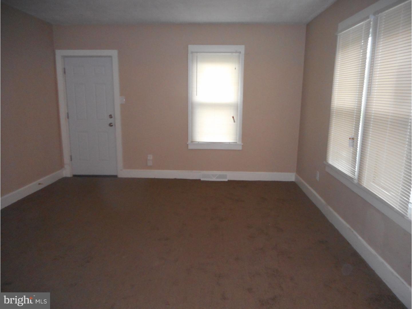 18 Ramah Road Bridgeton, NJ 08302 - Photo 2 of 9 Living Room