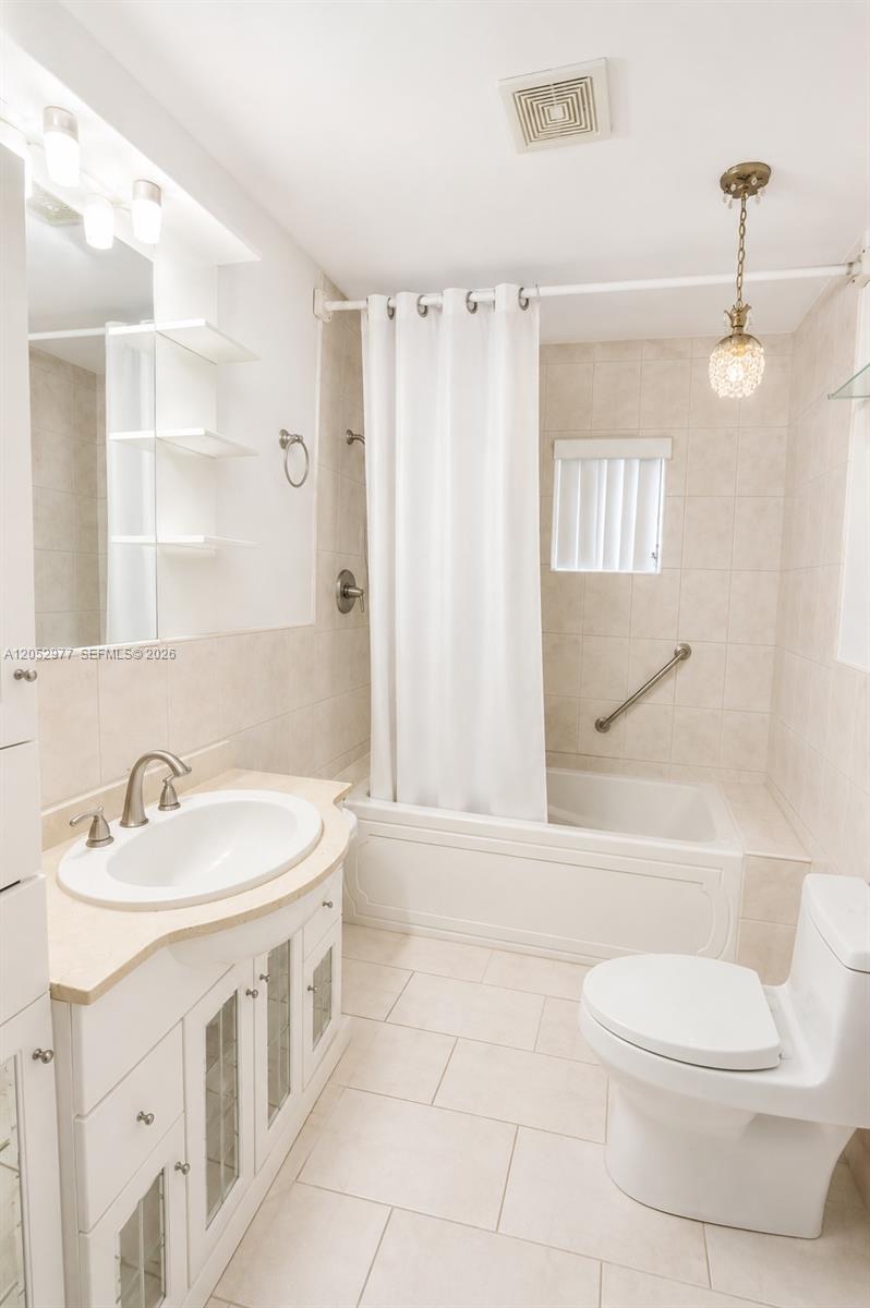 765 West 23rd Street, Unit 1 Hialeah, FL 33010 - Photo 5 of 9