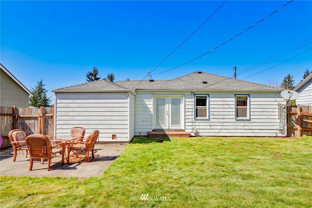 476 Bronson Way Northeast Renton, WA 98056 - Photo 16 of 18