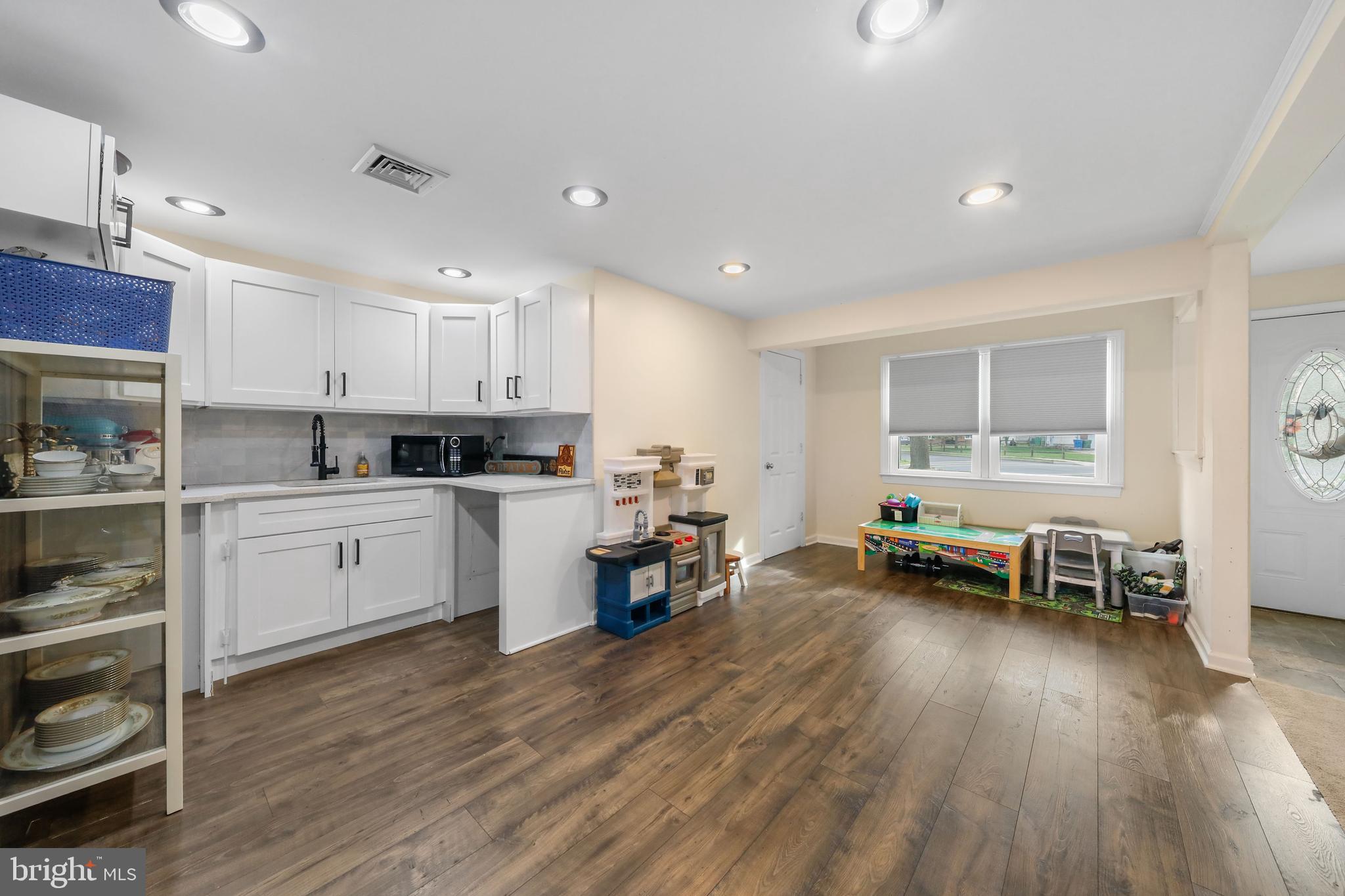 401 Sheffield Road Cherry Hill, NJ 08034 - Photo 17 of 44