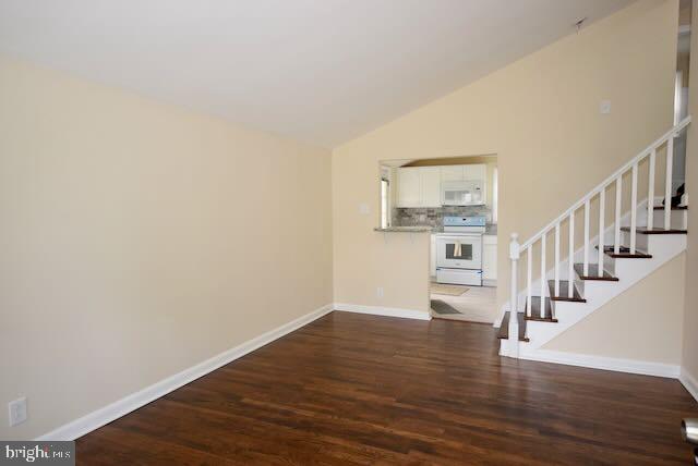 1308 Ardsley Road Swarthmore, PA 19081 - Photo 5 of 25 Living Room