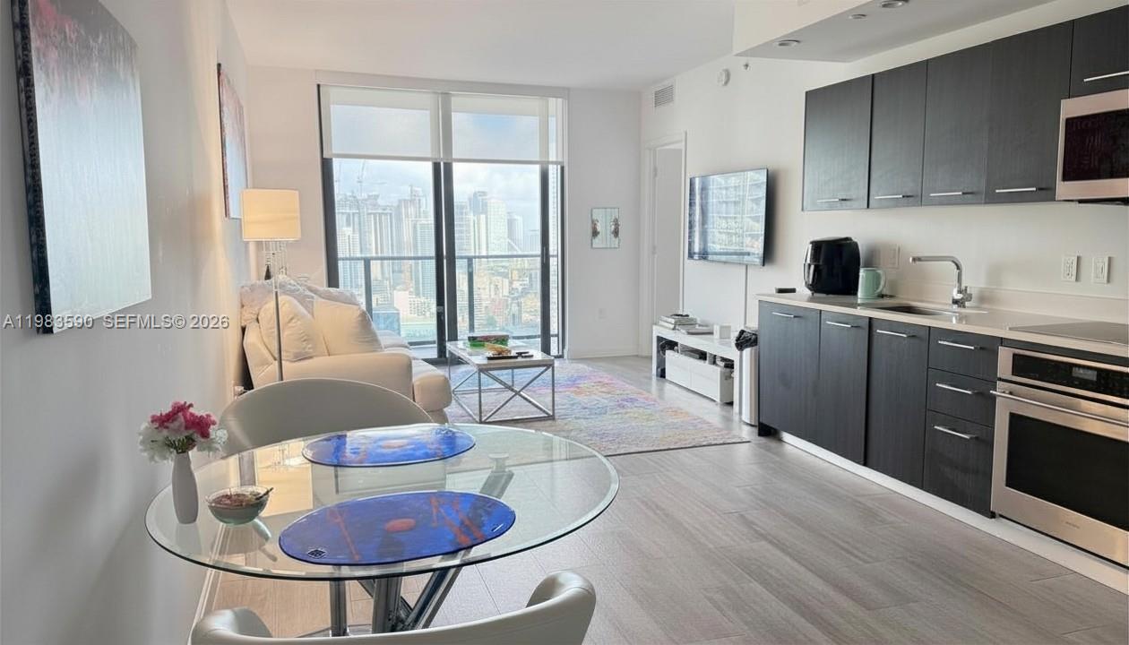 45 Southwest 9th Street, Unit 3809 Miami, FL 33130 - Photo 4 of 21