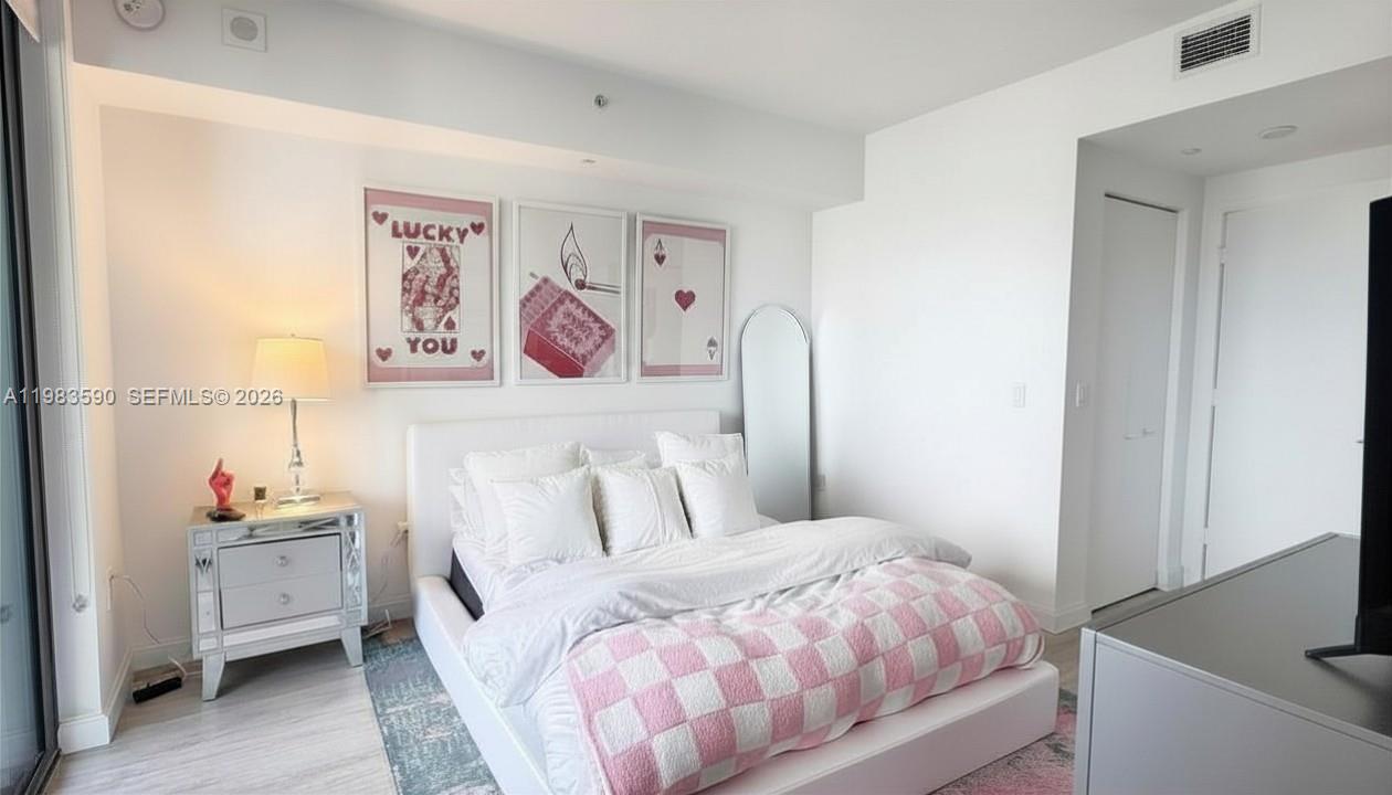 45 Southwest 9th Street, Unit 3809 Miami, FL 33130 - Photo 7 of 21