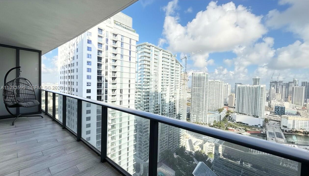 45 Southwest 9th Street, Unit 3809 Miami, FL 33130 - Photo 9 of 21